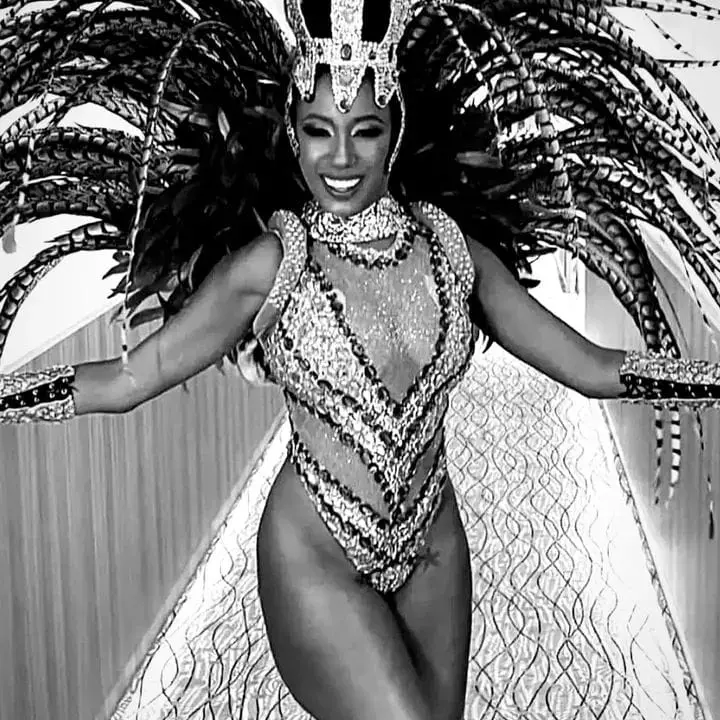 APÓS 8 CARNAVAIS, ANA SOUZA DEIXA POSTO DE RAINHA DE BATERIA DO FLOR DE LIZ